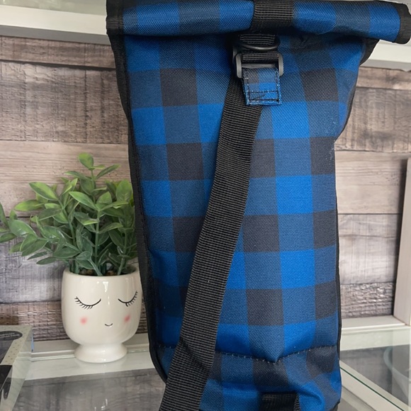 ❤️NEW!!!❤️Freezable Wine Bag. No ice packs needed. - Picture 7 of 11